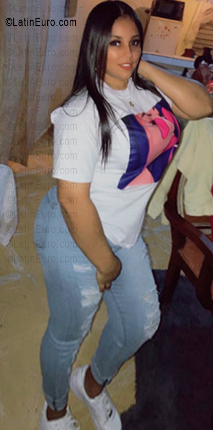 Date this tall Dominican Republic girl Yelenny from Santo Domingo DO56386