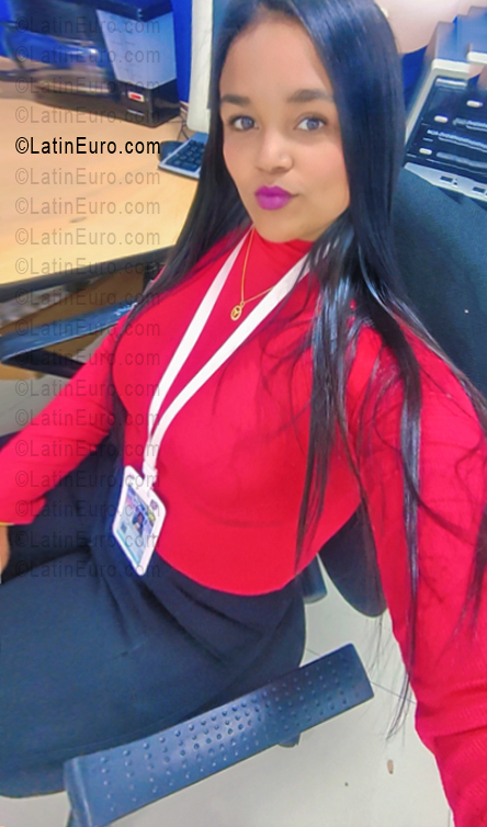 Date this beautiful Venezuela girl Daniella from Caracas VE5664