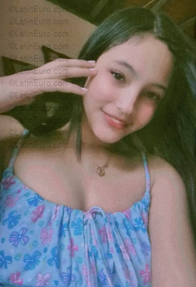 Date this nice looking Venezuela girl Solexis from Pariaguan VE5667