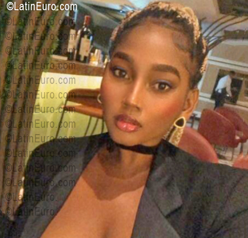 Date this lovely Dominican Republic girl Lizag from Santo Domingo DO56489