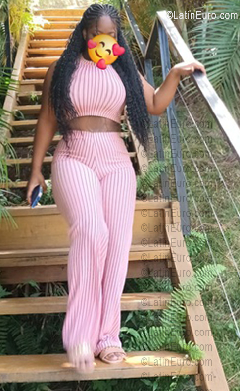 Date this georgeous Dominican Republic girl Yafreysi from La Romana DO56491