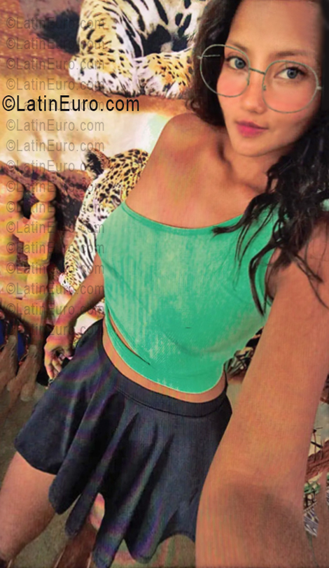 Date this georgeous Ecuador girl Valeria from Portoviejo EC1146