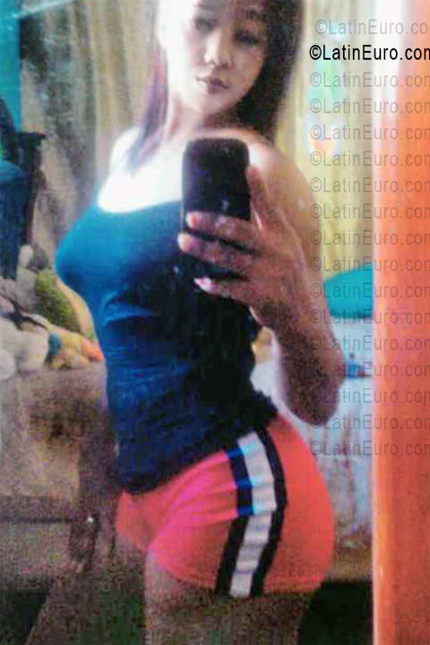 Date this charming Dominican Republic girl Lina from Esperanza DO56541