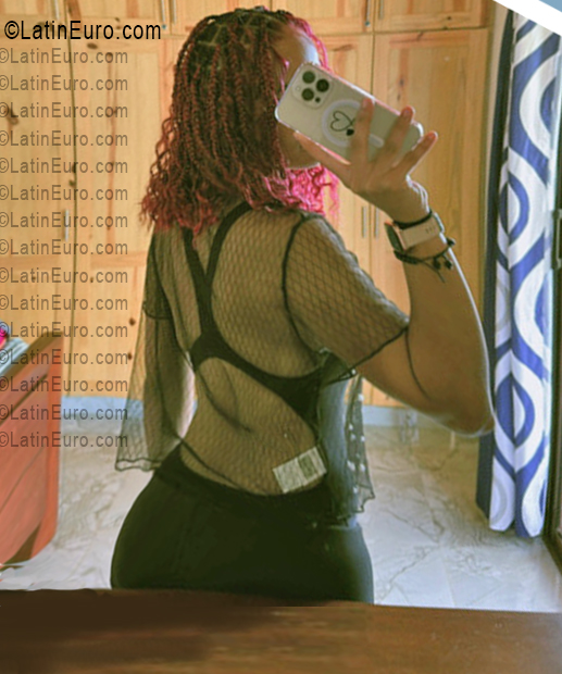 Date this pretty Dominican Republic girl Chanty from Santo Domingo DO56629