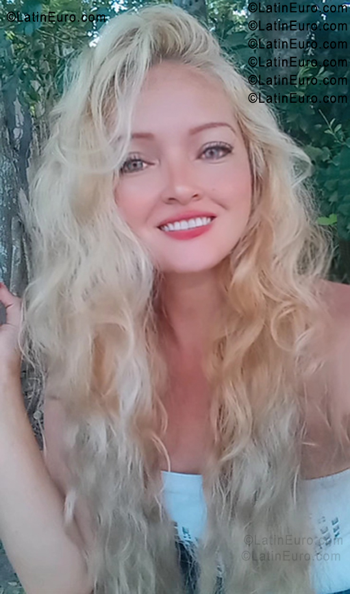 Date this nice looking Colombia girl Jeins from Monteria CO33768