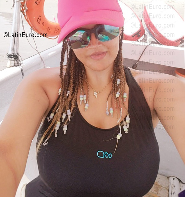 Date this cute Colombia girl Jimena from Bogota CO33776