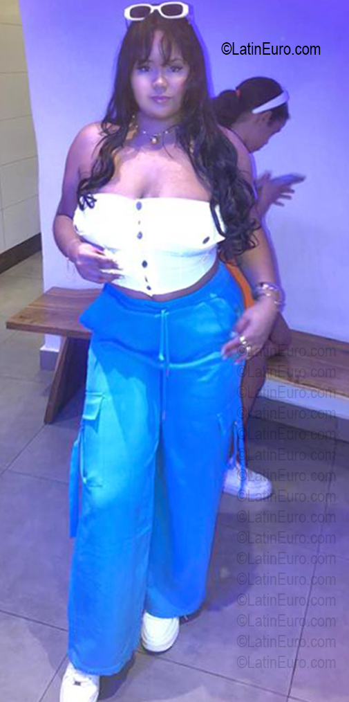 Date this stunning Dominican Republic girl Sashy from Santo Domingo DO56674
