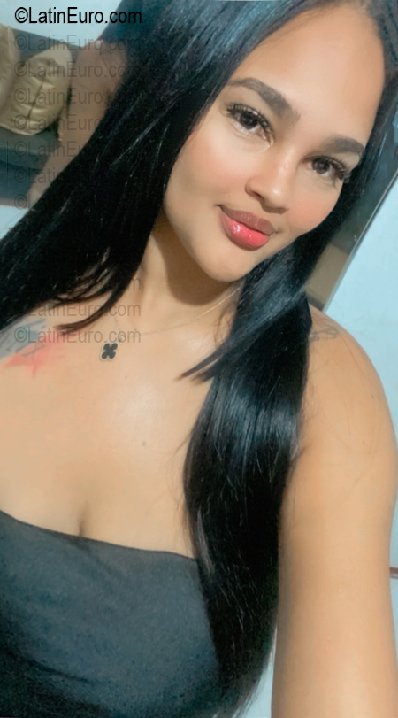 Date this exotic Dominican Republic girl Yennifer from Santo Domingo DO56686