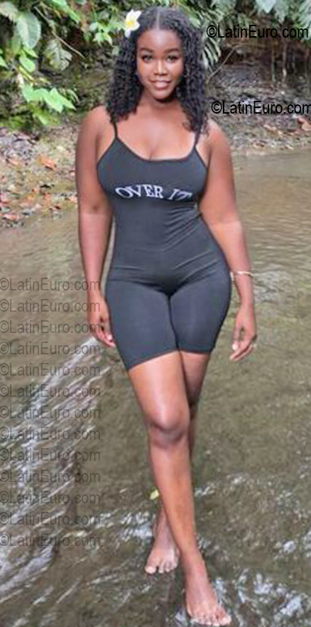 Date this happy Ecuador girl Narcisa from Esmeraldas EC1147