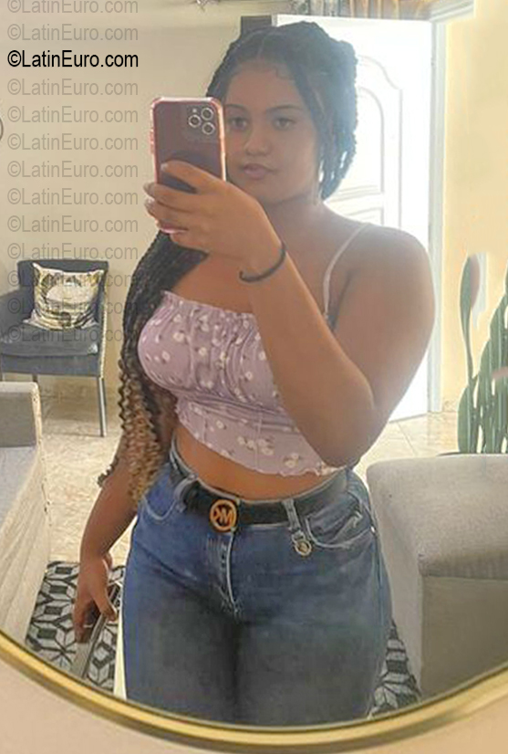 Date this young Dominican Republic girl Yesy from La Altagracia DO56710