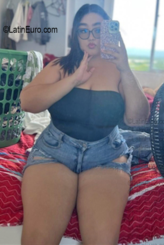 Date this lovely Colombia girl Isa from Valledupar CO33792