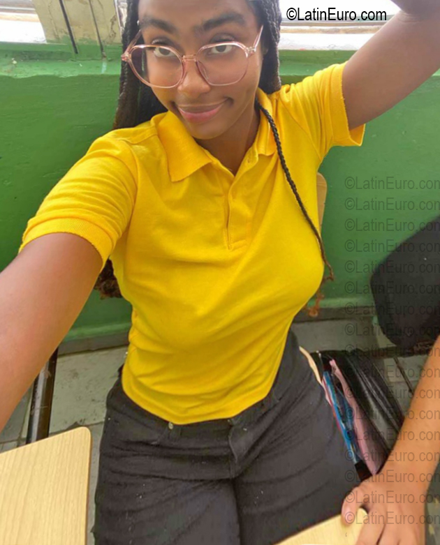 Date this good-looking Dominican Republic girl Luz from La Altagracia DO56780