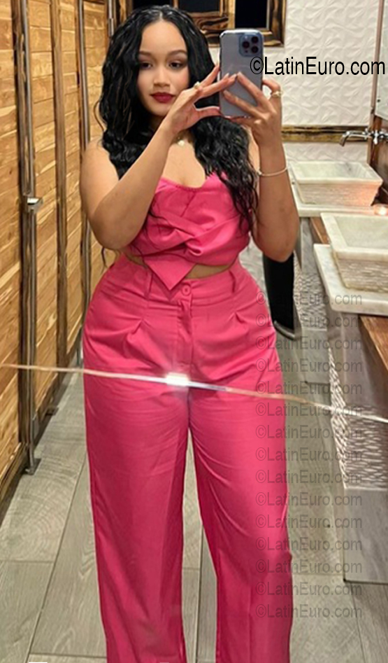 Date this gorgeous Dominican Republic girl Rosa from Santiago DO56820