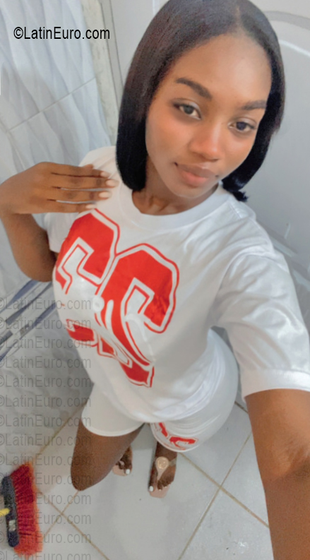Date this foxy Dominican Republic girl Irene from San Pedro De Macoris DO56836