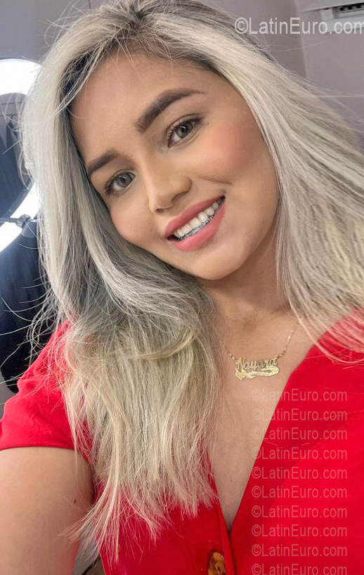 Date this funny Brazil girl Nayara from Manaus BR12438