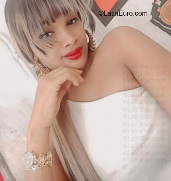 Date this hot Dominican Republic girl Chantal from Monte Plata DO57027