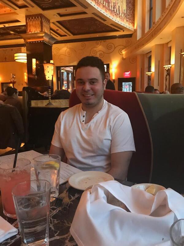 Date this pretty United States man Kobe from Oceanside US25724