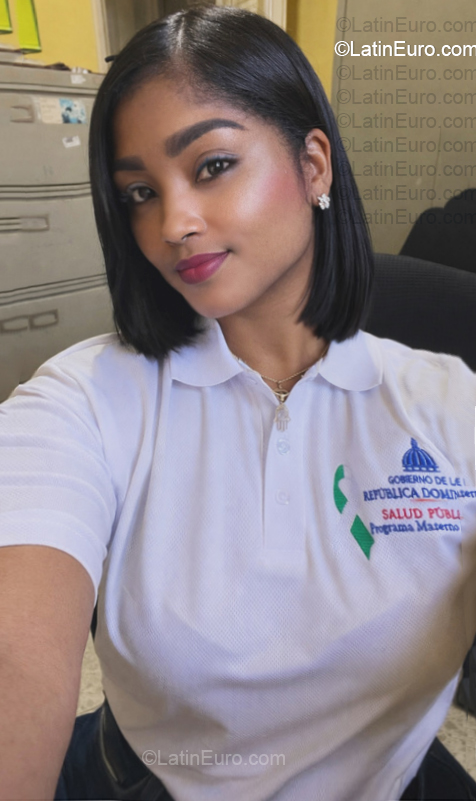 Date this hot Dominican Republic girl Yanet from Santo Domingo DO57084